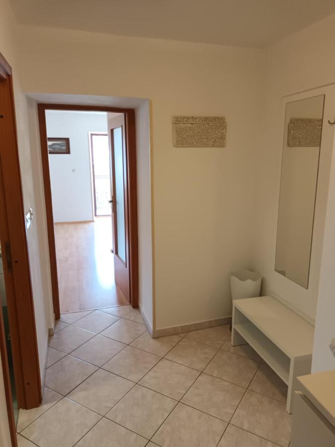 Apartments Dorcic Baska  Bagian luar foto
