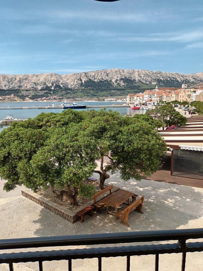 Apartments Dorcic Baska  Bagian luar foto