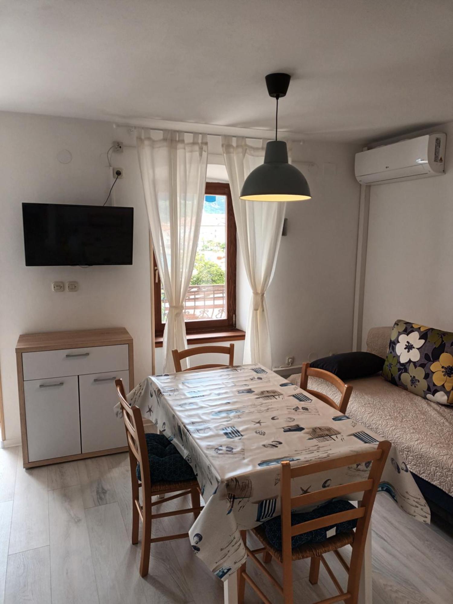 Apartments Dorcic Baska  Bagian luar foto