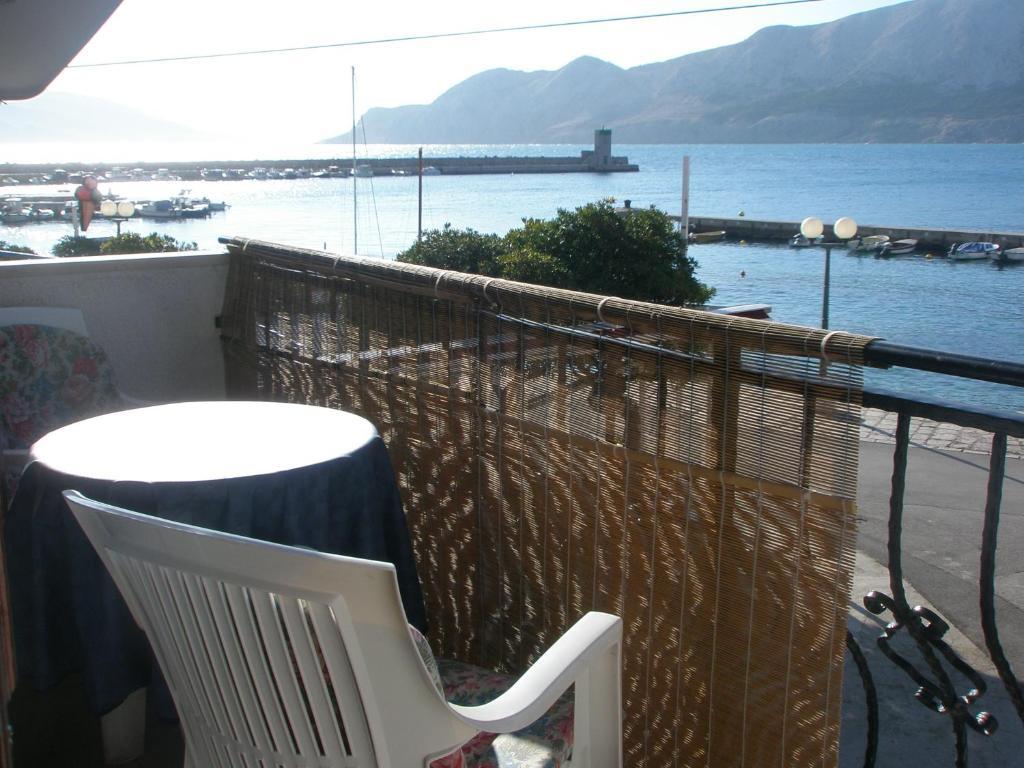 Apartments Dorcic Baska  Bagian luar foto